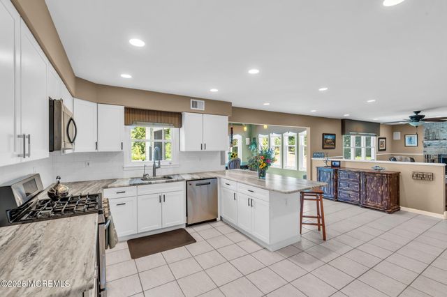 16 Groendyke Circle, Millstone, NJ 08535