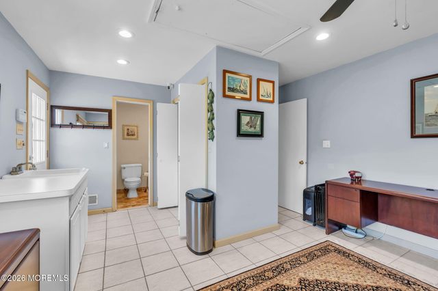16 Groendyke Circle, Millstone, NJ 08535