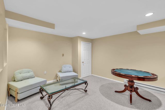 16 Groendyke Circle, Millstone, NJ 08535