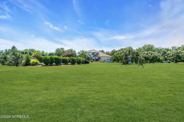 16 Groendyke Circle, Millstone, NJ 08535