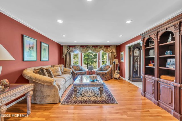 16 Groendyke Circle, Millstone, NJ 08535