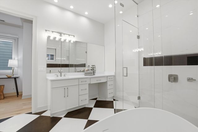 4844 N Hermitage Avenue, Chicago, IL 60640