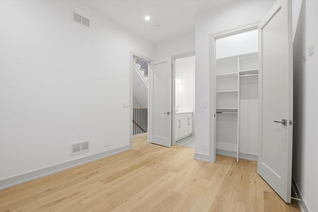 4844 N Hermitage Avenue, Chicago, IL 60640