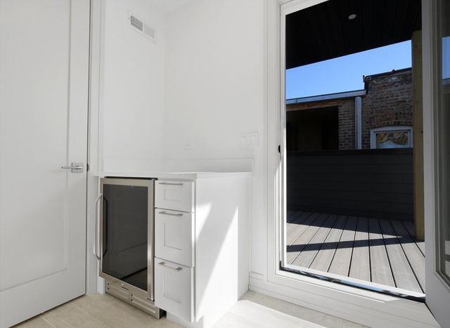 4844 N Hermitage Avenue, Chicago, IL 60640