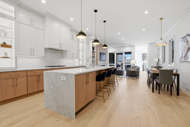 4844 N Hermitage Avenue, Chicago, IL 60640