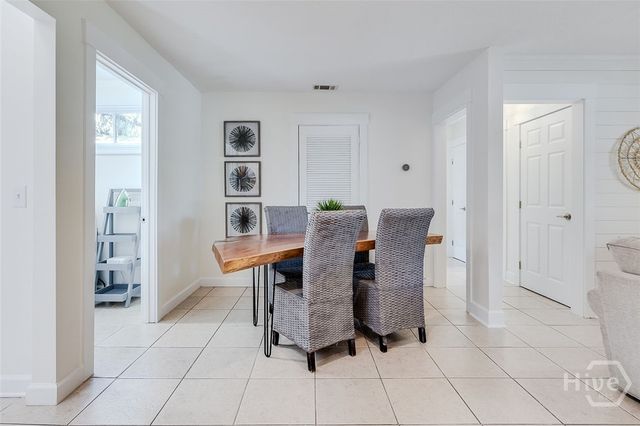 32 Brookview Drive, Savannah, GA 31406