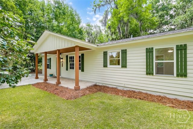 32 Brookview Drive, Savannah, GA 31406