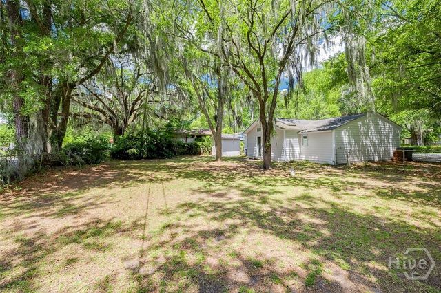 32 Brookview Drive, Savannah, GA 31406