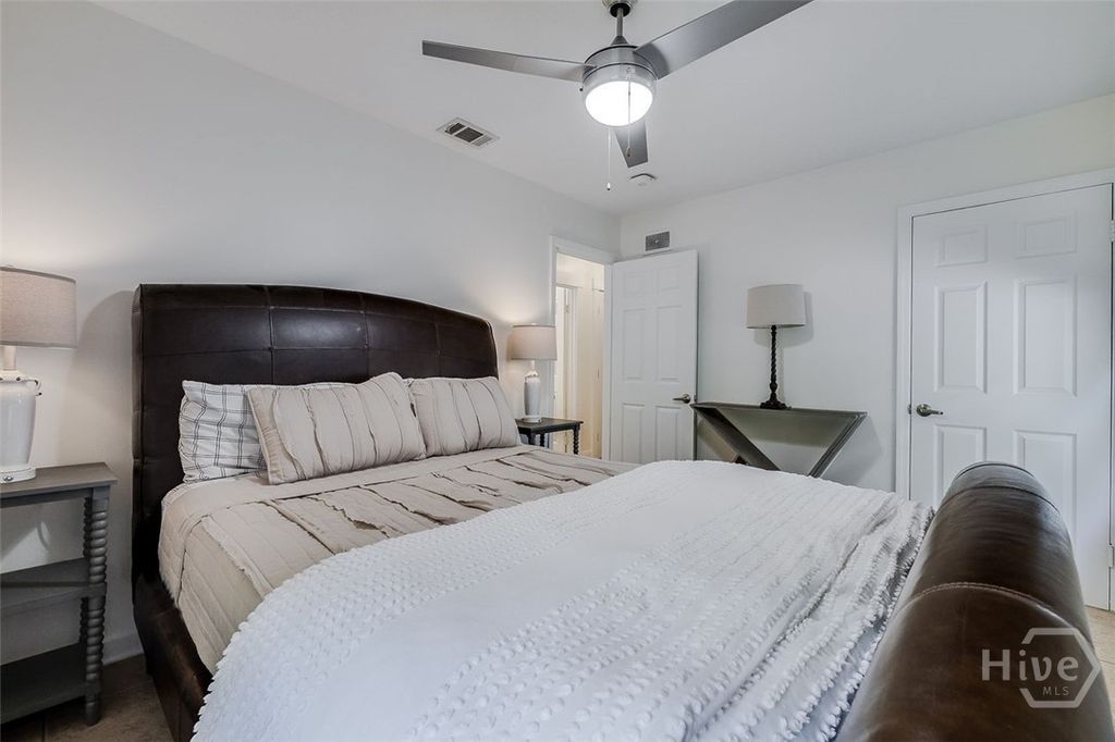 Image 31 of property listing at 32 Brookview Drive, Savannah, GA 31406