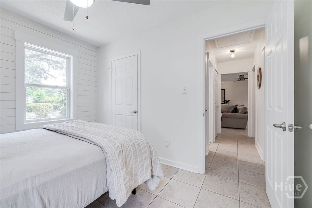 Image 37 of property listing at 32 Brookview Drive, Savannah, GA 31406