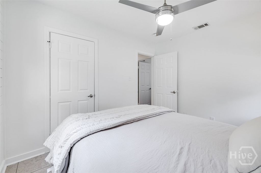 Image 38 of property listing at 32 Brookview Drive, Savannah, GA 31406