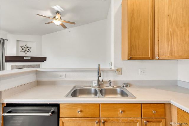 8456 S Hoyt 301, Littleton, CO 80128