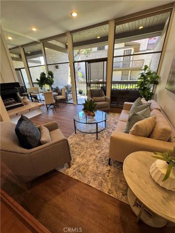 5104 Marina Pacifica Drive South, Long Beach, CA 90803