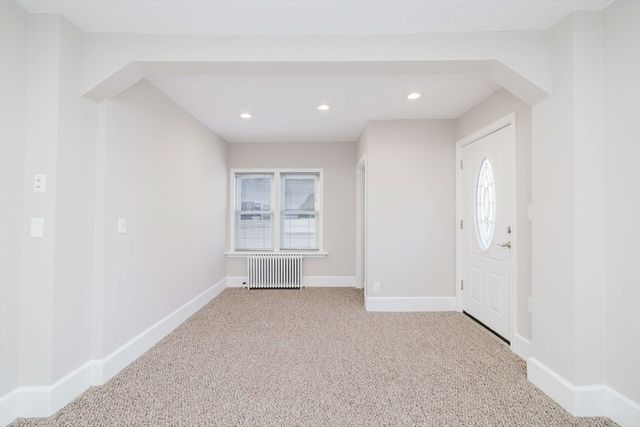 6 Makepeace Ave, Taunton, MA 02780