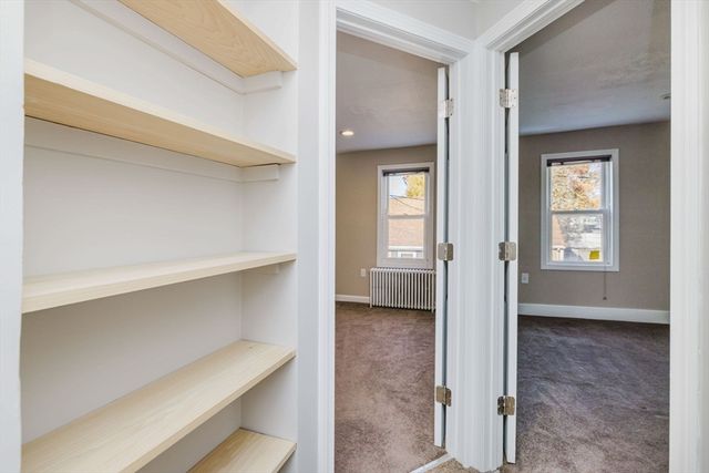 6 Makepeace Ave, Taunton, MA 02780