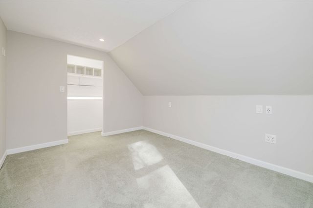 6 Makepeace Ave, Taunton, MA 02780