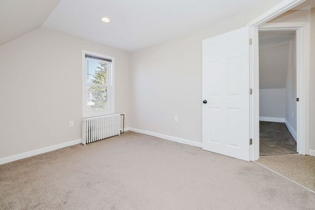 6 Makepeace Ave, Taunton, MA 02780