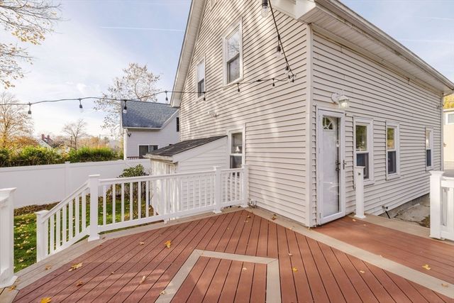 6 Makepeace Ave, Taunton, MA 02780