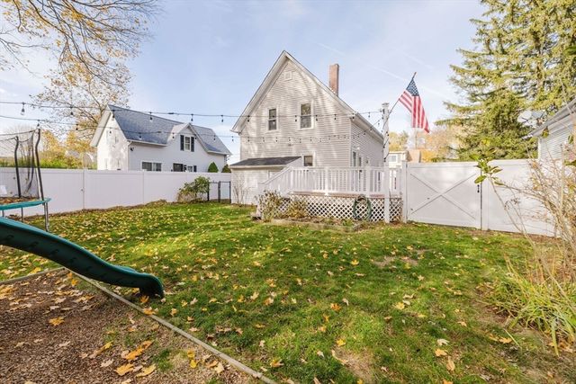 6 Makepeace Ave, Taunton, MA 02780