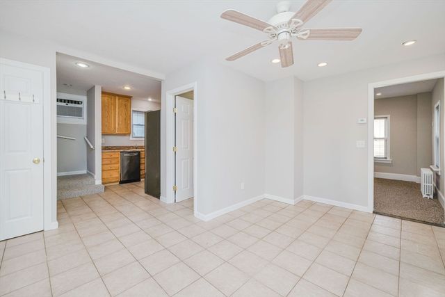 6 Makepeace Ave, Taunton, MA 02780