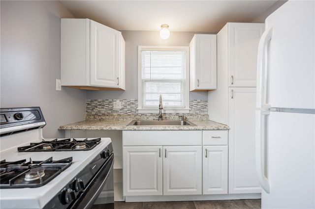 13 Alden Road, Greece, NY 14626