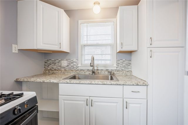 13 Alden Road, Greece, NY 14626