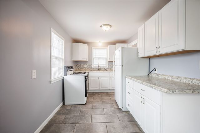 13 Alden Road, Greece, NY 14626