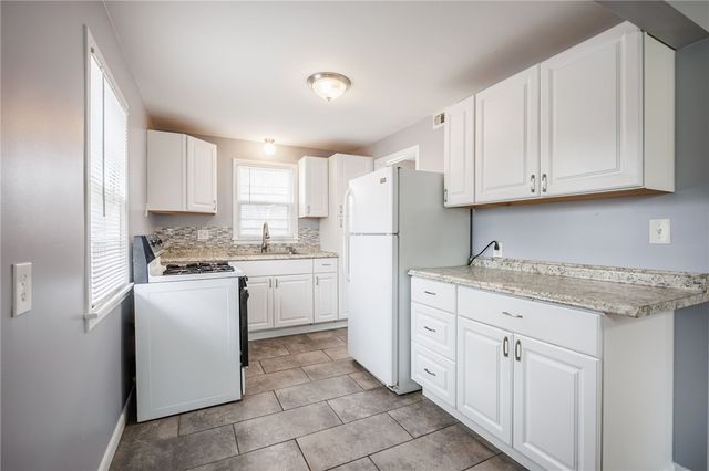 13 Alden Road, Greece, NY 14626