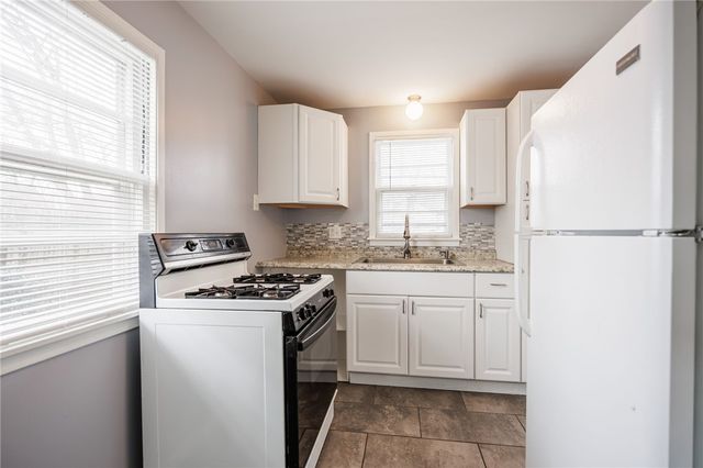 13 Alden Road, Greece, NY 14626