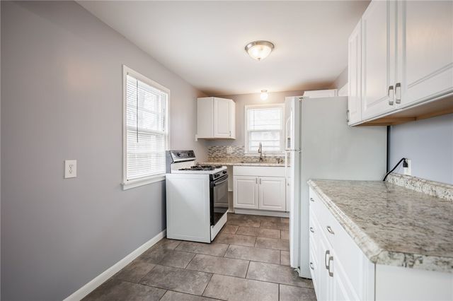 13 Alden Road, Greece, NY 14626