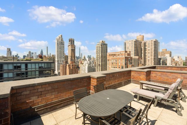 233 E 86th St Apt 3B, New York City, NY 10028