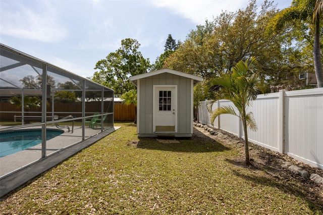 711 BAYSHORE DRIVE, Tarpon Springs, FL 34689