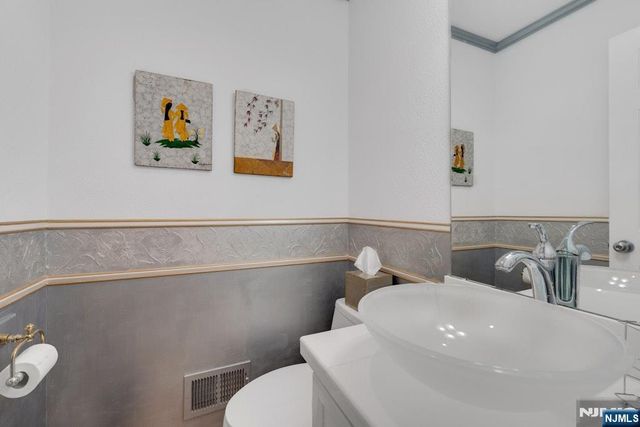 104 Clarken Drive 66, West Orange, NJ 07052