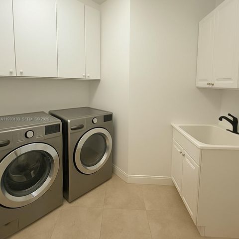 1490 Cleveland Rd, Miami Beach, FL 33141