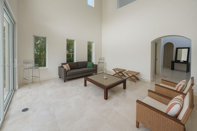 1490 Cleveland Rd, Miami Beach, FL 33141