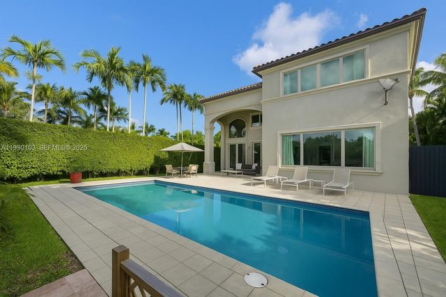 1490 Cleveland Rd, Miami Beach, FL 33141