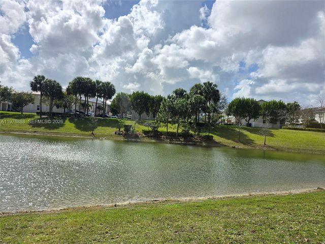 3850 Washington St 816, Hollywood, FL 33021