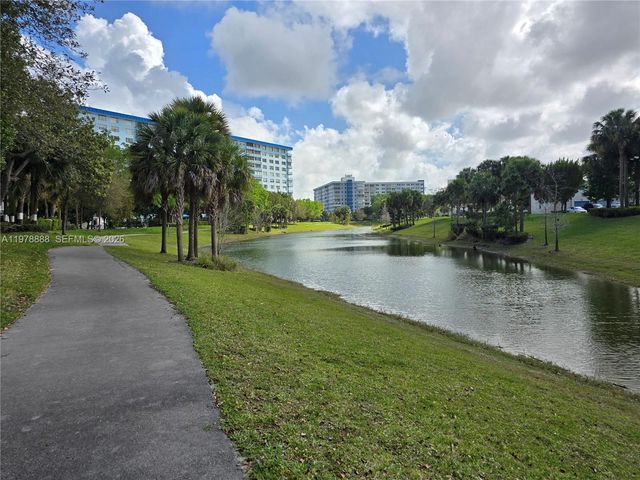 3850 Washington St 816, Hollywood, FL 33021