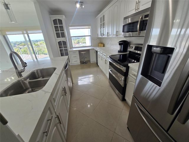 3850 Washington St 816, Hollywood, FL 33021