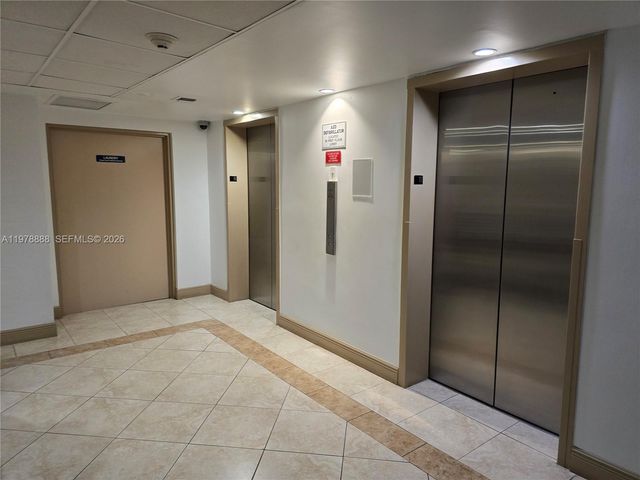 3850 Washington St 816, Hollywood, FL 33021