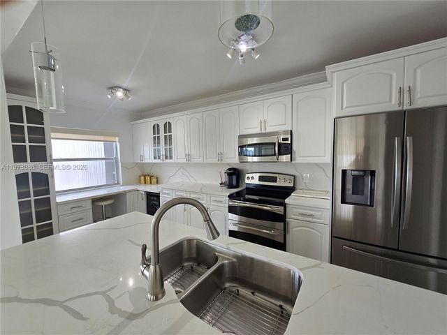 3850 Washington St 816, Hollywood, FL 33021