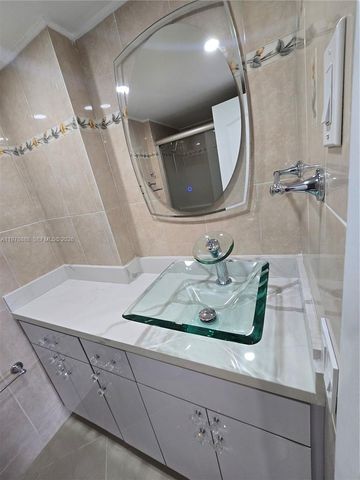 3850 Washington St 816, Hollywood, FL 33021