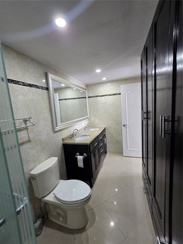 3850 Washington St 816, Hollywood, FL 33021