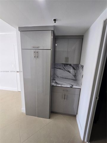 3850 Washington St 816, Hollywood, FL 33021