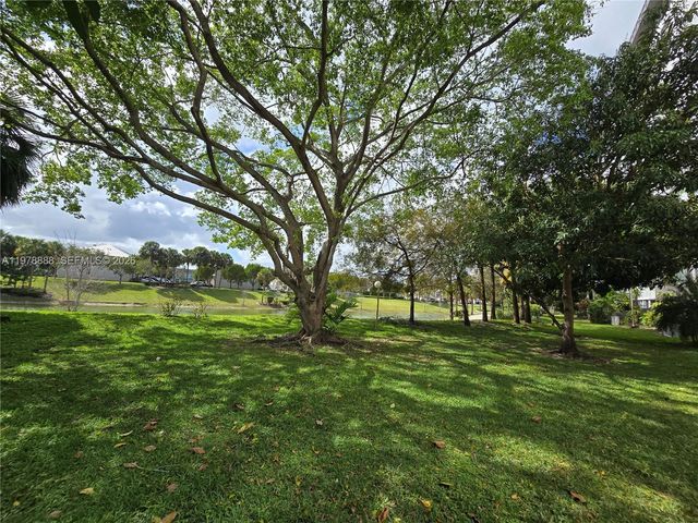 3850 Washington St 816, Hollywood, FL 33021