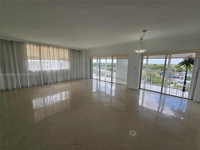 3850 Washington St 816, Hollywood, FL 33021