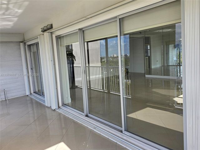 3850 Washington St 816, Hollywood, FL 33021