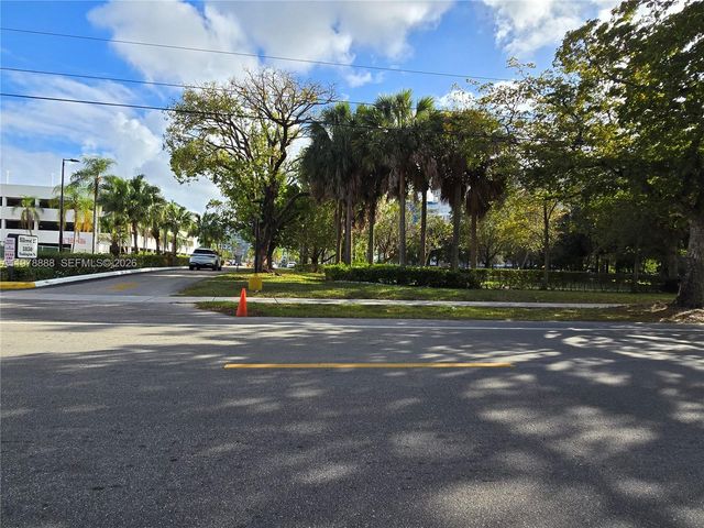 3850 Washington St 816, Hollywood, FL 33021