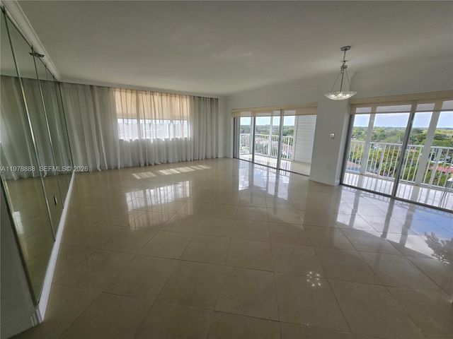 3850 Washington St 816, Hollywood, FL 33021