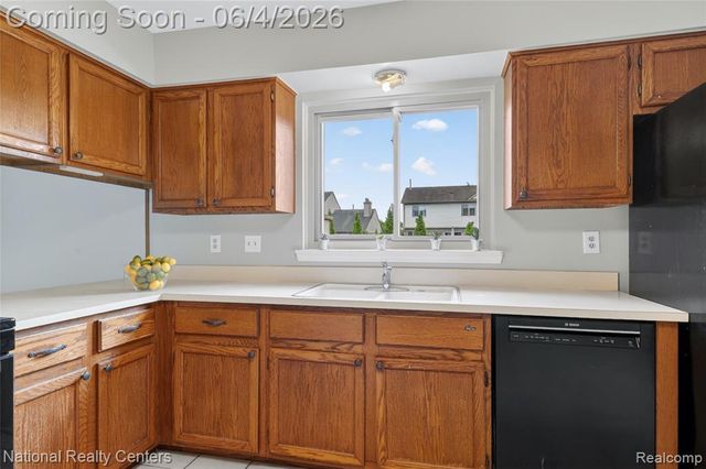 41531 Simcoe Drive, Canton, MI 48188